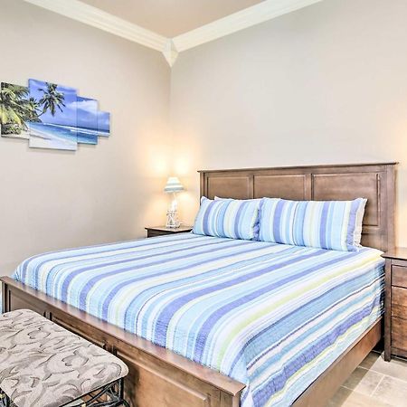 South Padre Island Condo - 200 Ft To Beach! Exterior photo