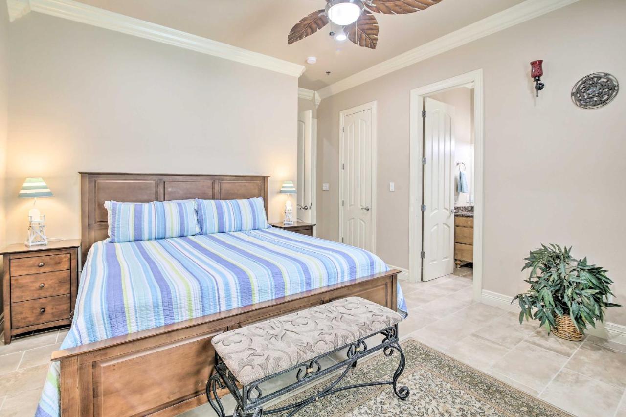 South Padre Island Condo - 200 Ft To Beach! Exterior photo