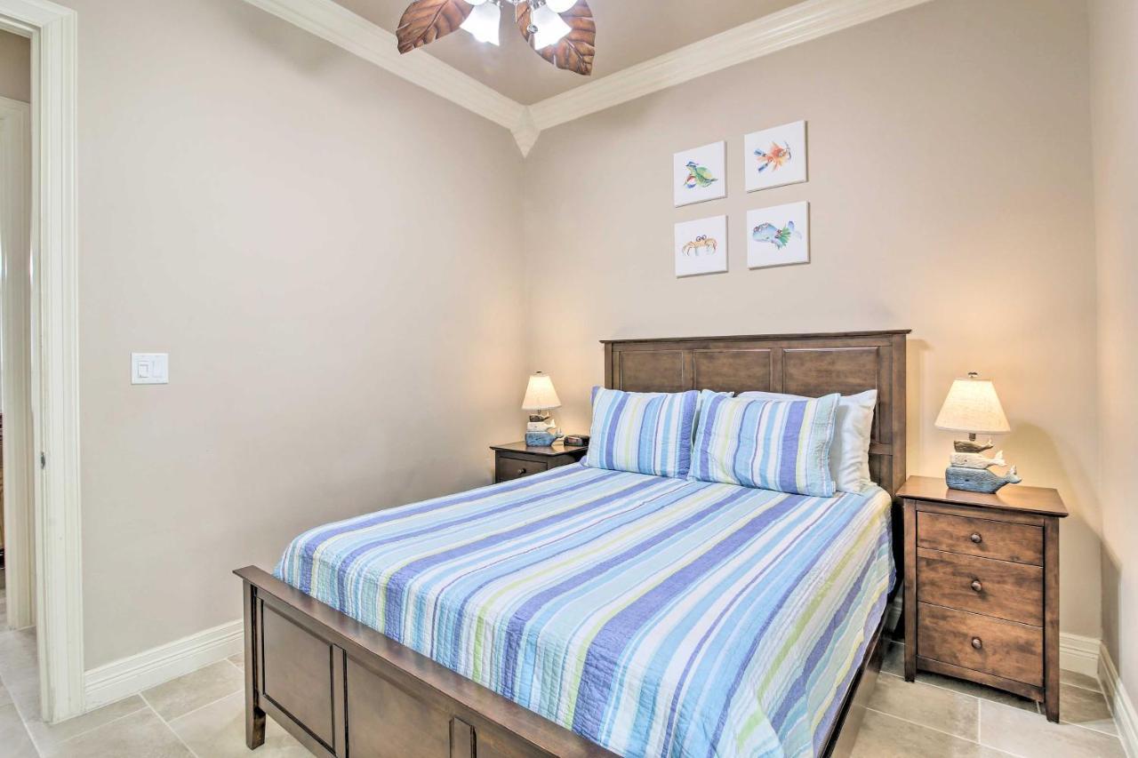 South Padre Island Condo - 200 Ft To Beach! Exterior photo