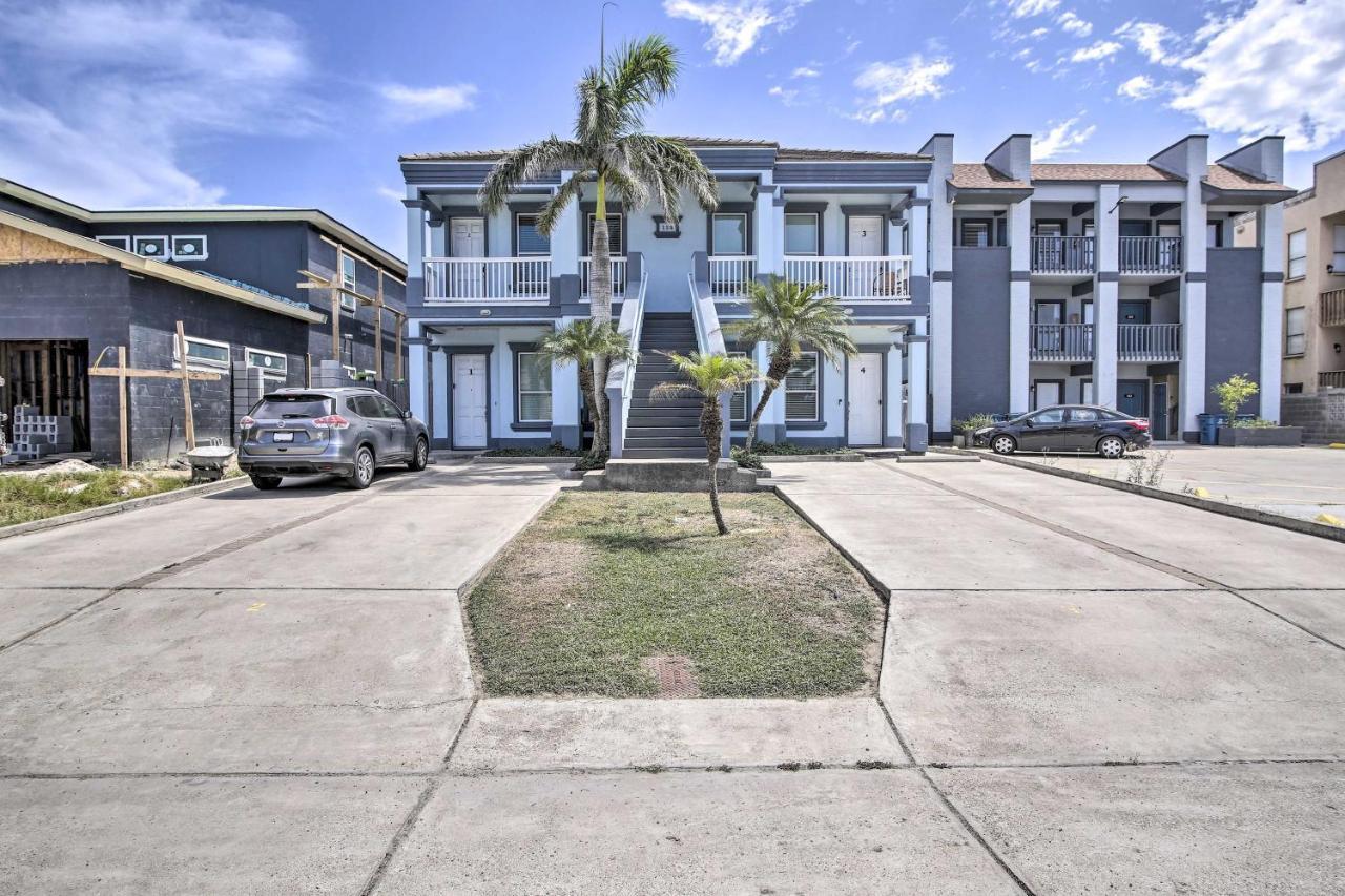 South Padre Island Condo - 200 Ft To Beach! Exterior photo