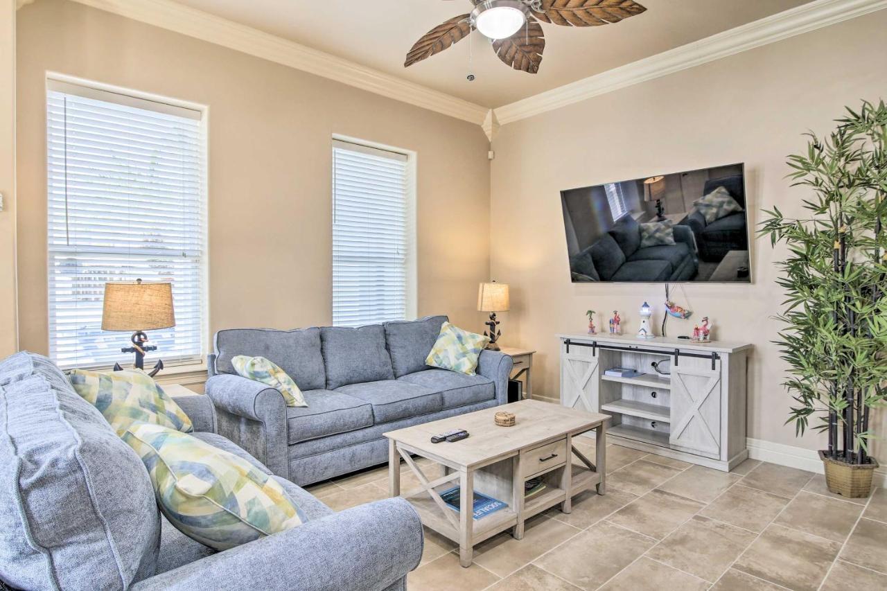 South Padre Island Condo - 200 Ft To Beach! Exterior photo