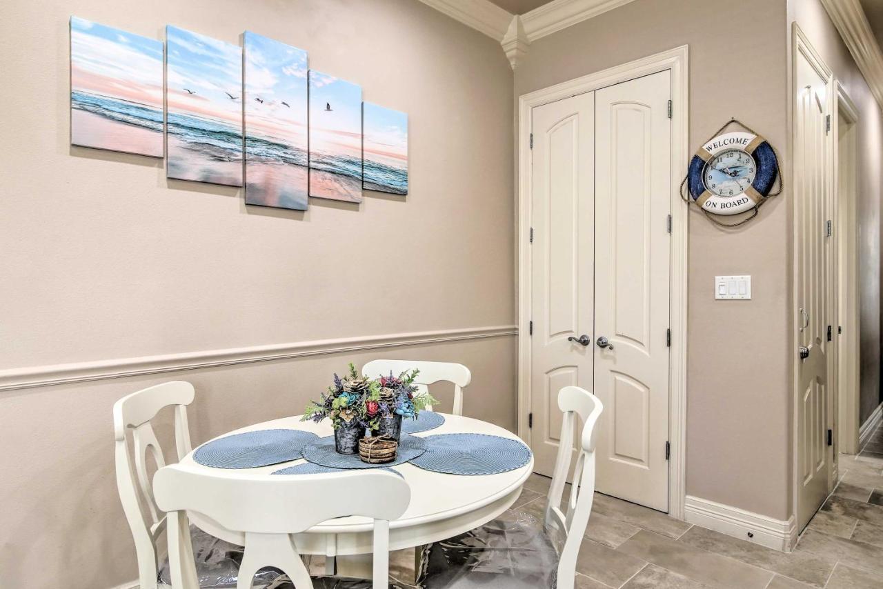 South Padre Island Condo - 200 Ft To Beach! Exterior photo