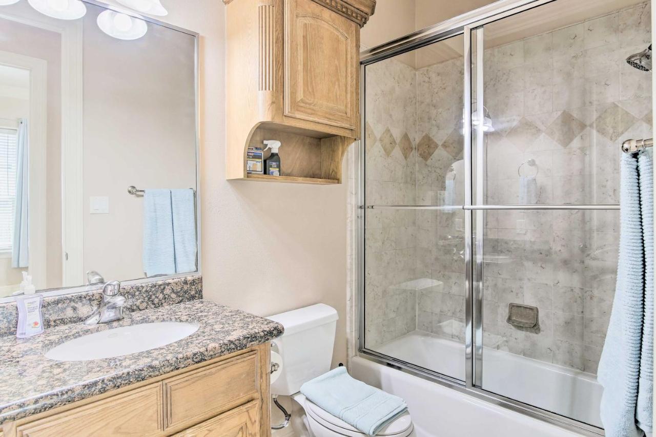 South Padre Island Condo - 200 Ft To Beach! Exterior photo